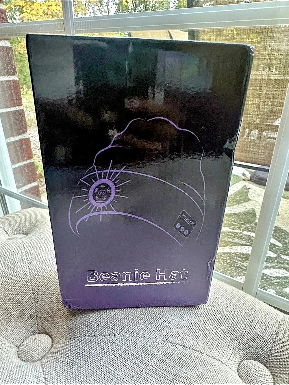 Bluetooth Beanie Music Hat in Black & Purple